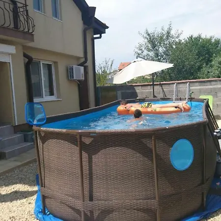 Вила Градина Villa *